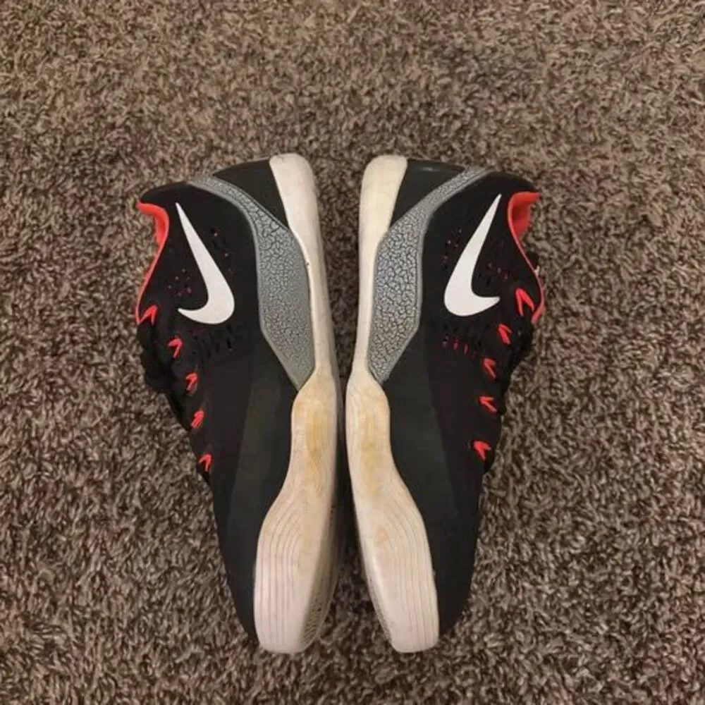 Nike kids shoes